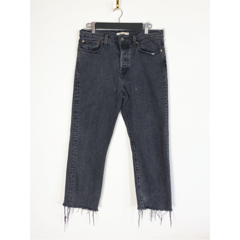 Levi’s Wedgie Straight Black Denim Jeans Frayed Raw Hem size 31